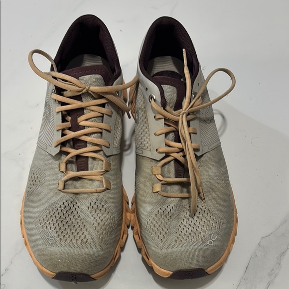 On Running Women's Shoes in Gray and Tan - Picture 1 of 6